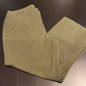 COLDWATER CREEK CAPRIS SIZE 8